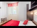 Апартаменты Matko - 3 Bedrooms Apartment: A2(6) Мирца - Остров Брач  - Апартамент - A2(6): спальная комната