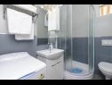 Апартаменты Stane - modern & fully equipped: A1(2+2), A2(2+1), A3(2+1), A4(4+1) Цавтат - Ривьера Дубровник  - Апартамент - A1(2+2): ванная комната с туалетом