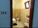 Апартаменты Sea View A1(5), A2(5), A3(4+1), A4(3+2) Савар - Дуги остров  - Апартамент - A3(4+1): ванная комната с туалетом