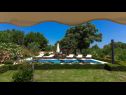 Дома дял отдыха Kova - private pool: H(8+2) Лизнян - Истра  - Хорватия - бассейн (дом и окружение)