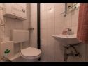 Апартаменты Josi - great view: A1(4+2) Макарска - Ривьера Макарска  - Апартамент - A1(4+2): ванная комната с туалетом