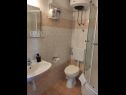 Апартаменты Nives - great location: A1(6), A5(2), A6(2), A7(2), A2(4), A3(3), A4(3) Новалья - Остров Паг  - Апартамент - A5(2): ванная комната с туалетом