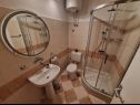 Апартаменты Rina A1(4), A2(3), A3(3) Невиджане - Остров Пашман  - Апартамент - A2(3): ванная комната с туалетом