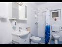 Апартаменты Baničević - 150m from sea A2(3+1) Оребич - Полуостров Пельешац  - Апартамент - A2(3+1): ванная комната с туалетом