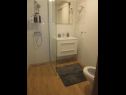 Апартаменты Denis - 50m from sea : A1(2+2) Пировац - Шибеник Ривьера  - Апартамент - A1(2+2): ванная комната с туалетом