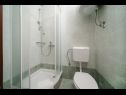 Апартаменты Josip - free parking and BBQ: A1(4), A2(2+1) Водице - Шибеник Ривьера  - Апартамент - A2(2+1): ванная комната с туалетом