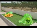 Дома дял отдыха Ivy - with outdoor swimming pool: H(4+2) Водице - Шибеник Ривьера  - Хорватия - детская площадка