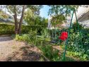 Апартаменты Vini- beautiful garden and terrase A4(4+2) Подстрана - Ривьера Сплит  - двор