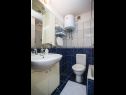 Апартаменты Dragica 1 - cozy flat : A1(3) Сплит - Ривьера Сплит  - Апартамент - A1(3): ванная комната с туалетом