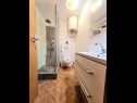 Апартаменты Lovely - modern & comfy : SA1(2) Сплит - Ривьера Сплит  - Студия- апартамент - SA1(2): ванная комната с туалетом