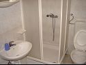 Апартаменты Mara - barbecue: A1(4+1), SA3(2), SA4(2+1) Трогир - Ривьера Трогир  - Студия- апартамент - SA3(2): ванная комната с туалетом