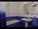 Апартаменты Pery - 2 bedroom sea view apartment: A1(4+1) Трогир - Ривьера Трогир  - Апартамент - A1(4+1): ванная комната с туалетом