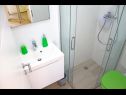 Апартаменты Old Stone: SA1(2), A2(4+1), SA4(2) Сукошан - Задар Ривьера  - Студия- апартамент - SA4(2): ванная комната с туалетом