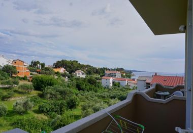 Апартаменты Tatjana - 300 m from beach: A1(2+2), A2(4) Баньол  - Остров Раб 
