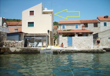 Апартаменты Mirni - 5 m from sea: A1(2+1) Лука (Остров Првиć) - Шибеник Ривьера 