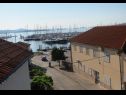 Апартаменты Ena - near marina "Kornati": A1(4), A2(2) Биоград - Ривьера Биоград  - вид (дом и окружение)