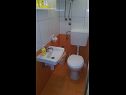 Апартаменты Rest - comfortable & close to center: A1(4+2) Бол - Остров Брач  - Апартамент - A1(4+2): ванная комната с туалетом