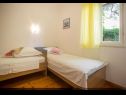 Апартаменты Damir - 80 m from beach: A1(4), A2(2+2) Постира - Остров Брач  - Апартамент - A1(4): спальная комната