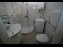 Апартаменты Tomi - 120m from the sea: A1(4+2) Постира - Остров Брач  - Апартамент - A1(4+2): ванная комната с туалетом