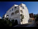 Апартаменты Pava - beautiful terrace & parking: A1(2+2) Постира - Остров Брач  - дом
