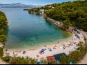 Дома дял отдыха Villa Gold - private pool & grill: H(12+4) Сплитска - Остров Брач  - Хорватия - пляж