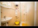 Апартаменты DomeD - close to the sea & comfortable: A1(4) Супетар - Остров Брач  - Апартамент - A1(4): ванная комната с туалетом