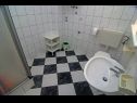 Апартаменты Bela2 - great location A1 B1(4), A2 C1(4), A3 D1(4+1) Мастринка - Остров Чиово  - Апартамент - A3 D1(4+1): ванная комната с туалетом