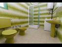 Апартаменты Vinko - 80 m from beach: A1(4+2), A2(4+2) Округ Горни - Остров Чиово  - Апартамент - A2(4+2): ванная комната с туалетом