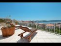 Апартаменты Bozo - amazing terrace and sea view: A1(4) Округ Горни - Остров Чиово  - вид на море (дом и окружение)