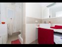 Апартаменты Duga - beachfront & seaview : A1(4+1), A2(4+1) Округ Горни - Остров Чиово  - Апартамент - A2(4+1): ванная комната с туалетом