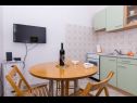 Апартаменты Ivica - garden terrace A1(2), A2(2+2) Слатине - Остров Чиово  - Апартамент - A1(2): кухня и столовая