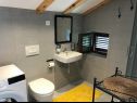 Апартаменты Luki - great view: A1(2+1), A2(2+1) Мераг - Остров Црес  - Апартамент - A2(2+1): ванная комната с туалетом