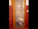 Апартаменты Olgi - free parking: A1(4), SA2(3), SA3(3), A4(5) Цриквеница - Ривьера Црквеница  - Студия- апартамент - SA2(3): ванная комната с туалетом