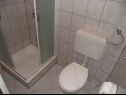 Апартаменты Marija - seaview: A1(2+1), A2(4), A3(2), A4(6+2) Нови Винодольски - Ривьера Црквеница  - Апартамент - A1(2+1): ванная комната с туалетом