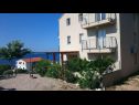 Апартаменты Jela - terrace and sea view A1(4+2) Завала - Остров Хвар  - дом
