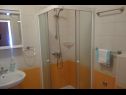 Апартаменты Anka A1(2+2), A2(2+2), SA3(2) Медулин - Истра  - Апартамент - A2(2+2): ванная комната с туалетом