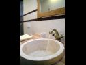 Дома дял отдыха Berna - pool house: H(6+1) Малинска - Остров Крк  - Хорватия - H(6+1): ванная комната с туалетом