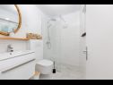 Дома дял отдыха Hoda H(4) Врбник - Остров Крк  - Хорватия - H(4): ванная комната с туалетом