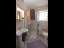Апартаменты Miriam - 200m from beach: SA1(2+1), A2(2+2) Ика - Kvarner  - Студия- апартамент - SA1(2+1): ванная комната с туалетом