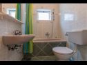 Апартаменты Ruze - 200 m from sea : A1(6+1), A2(8+1) Брела - Ривьера Макарска  - Апартамент - A1(6+1): ванная комната с туалетом