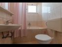 Апартаменты Ruze - 200 m from sea : A1(6+1), A2(8+1) Брела - Ривьера Макарска  - Апартамент - A2(8+1): ванная комната с туалетом