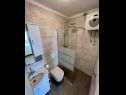 Апартаменты Via - 250 m from sea: SA2(2), SA3(2), SA4(2), SA1(2) Брела - Ривьера Макарска  - Студия- апартамент - SA1(2): ванная комната с туалетом