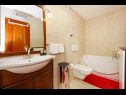 Апартаменты Rose - comfy deluxe : A1(4) Макарска - Ривьера Макарска  - Апартамент - A1(4): ванная комната