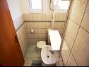 Апартаменты Boro - sea view SA1(3), SA2(3), SA3(3) Дуги Рат - Ривьера Омиш  - Студия- апартамент - SA1(3): ванная комната с туалетом