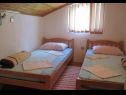 Апартаменты Šera - 50 m from beach: A1(4), A2(4), A3(2+2) Писак - Ривьера Омиш  - Апартамент - A3(2+2): спальная комната