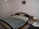 Апартаменты Mirko - 100m from beach: A1(4+3), A2(4+1) Угринич - Остров Пашман  - Апартамент - A1(4+3): спальная комната