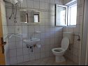 Апартаменты Ren - 150 m from beach: A3(2+1) Кампор - Остров Раб  - Апартамент - A3(2+1): ванная комната с туалетом