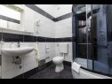 Дома дял отдыха JP H(10) Бродарица - Шибеник Ривьера  - Хорватия - H(10): ванная комната с туалетом