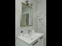 Апартаменты Zvon - 10 m from sea : A1(4+1) Рогозница - Шибеник Ривьера  - Апартамент - A1(4+1): ванная комната с туалетом