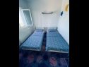 Апартаменты Modesty - comfortable : A1(4) Нечуям - Остров Шолта  - Апартамент - A1(4): спальная комната